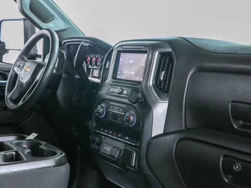 Used 2024 Chevrolet Silverado 2500 Custom w/ Custom Value Package AWD/4WD image 27