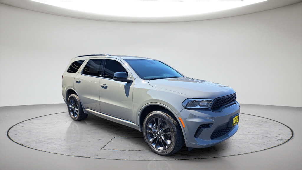 Used 2025 Dodge Durango GT w/ Blacktop Package AWD/4WD image 3