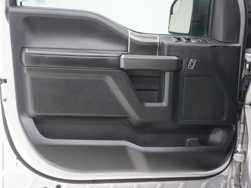 Used 2017 Ford F150 XLT w/ Equipment Group 302A Luxury RWD image 14