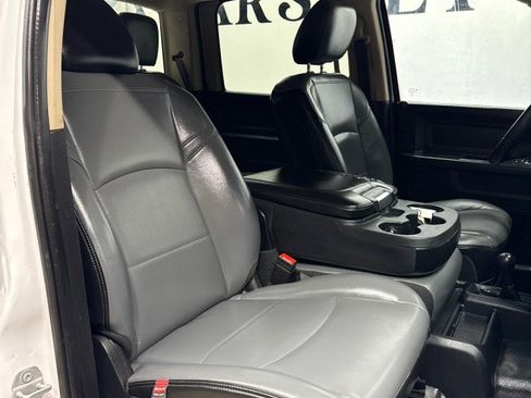Used 2019 RAM 3500 Tradesman w/ Chrome Appearance Group image 23