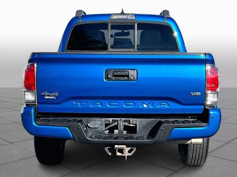 Used 2016 Toyota Tacoma Limited image 4