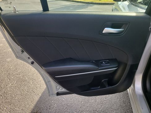 Used 2023 Dodge Charger SXT RWD image 11