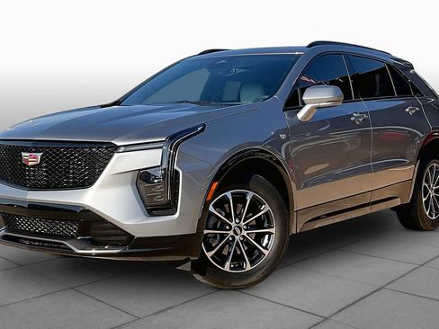 Used 2024 Cadillac XT4 Sport FWD image 3