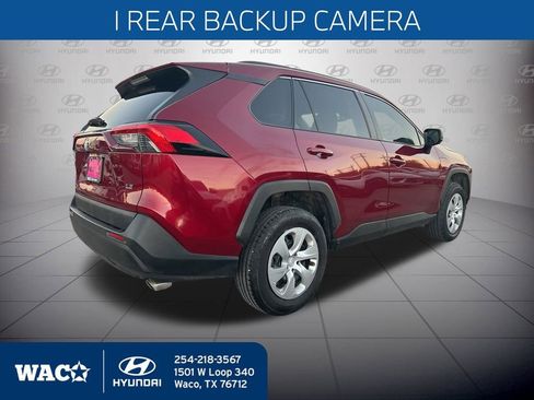 Used 2020 Toyota RAV4 LE image 5