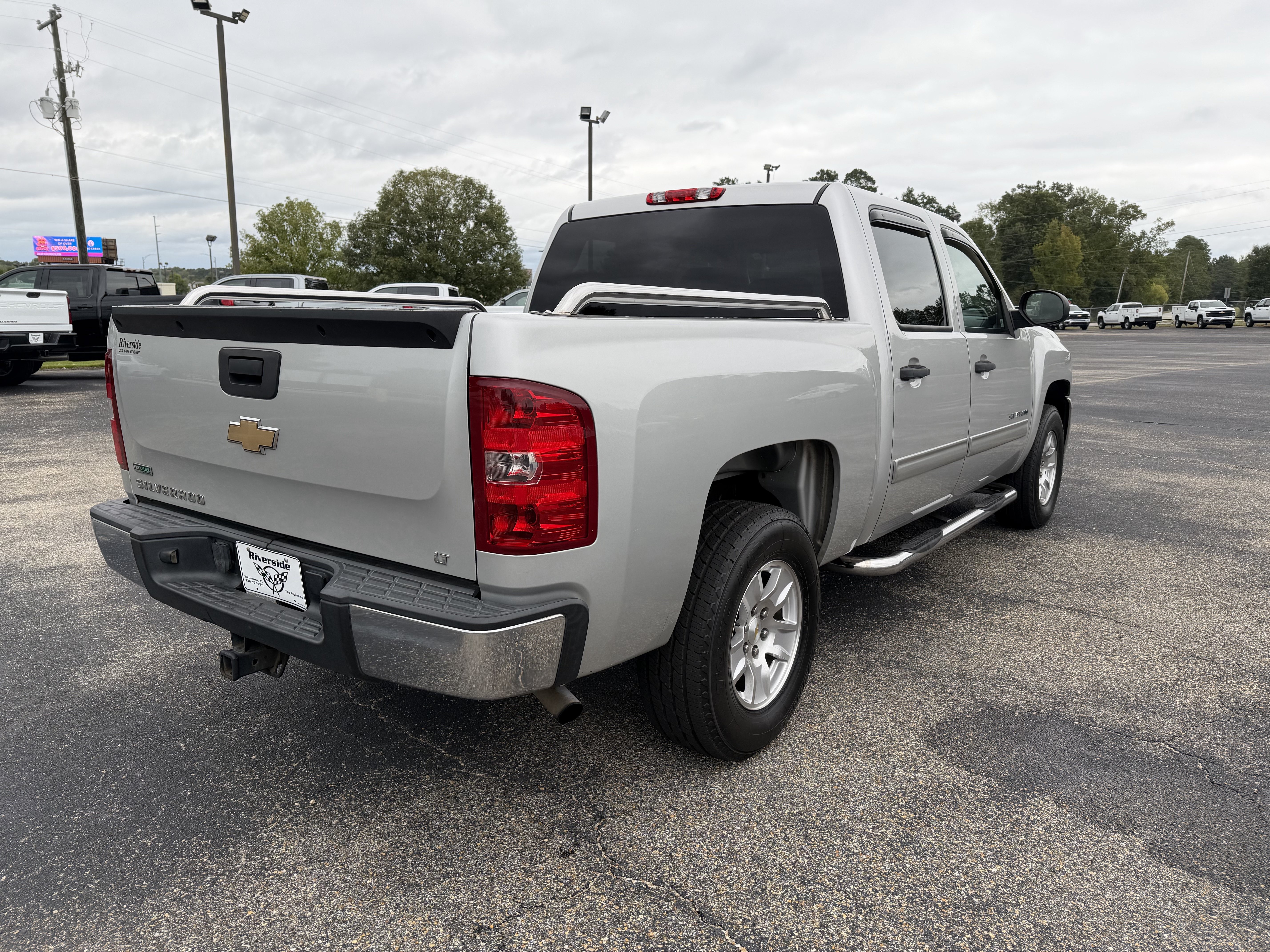 Used 2010 Chevrolet Silverado 1500 LT w/ Power Pack Plus RWD image 3