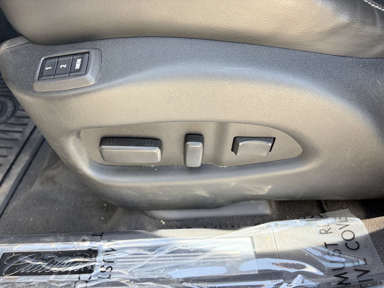 Used 2015 Cadillac SRX Luxury w/ Driver Awareness Package FWD image 20