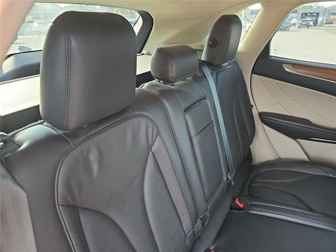 Used 2017 Lincoln MKC Select w/ Select Plus Package FWD image 26