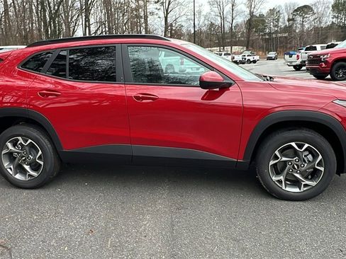 New 2026 Chevrolet Trax LT w/ LT Convenience Package image 4