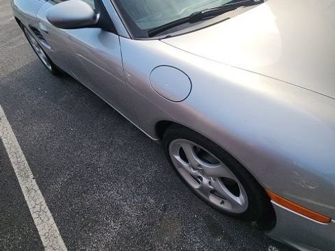 Used 2003 Porsche Boxster RWD image 3
