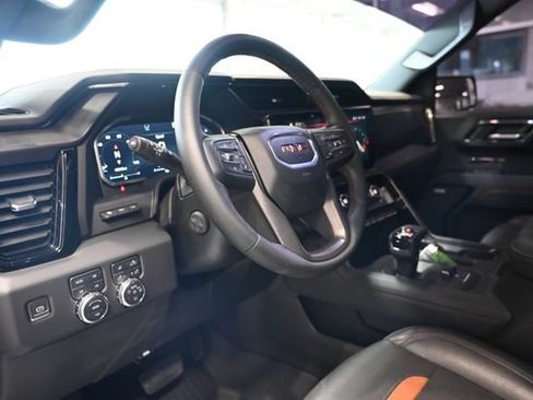 Used 2023 GMC Sierra 1500 AT4 w/ Technology Package AWD/4WD image 24