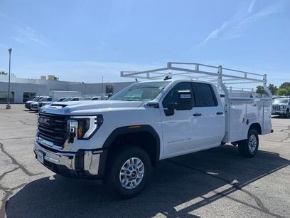 New 2026 GMC Sierra 2500 Pro w/ Convenience Package