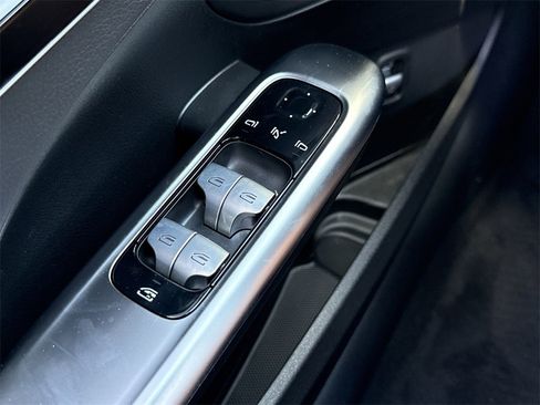 Certified 2025 Mercedes-Benz C 300 Sedan image 22