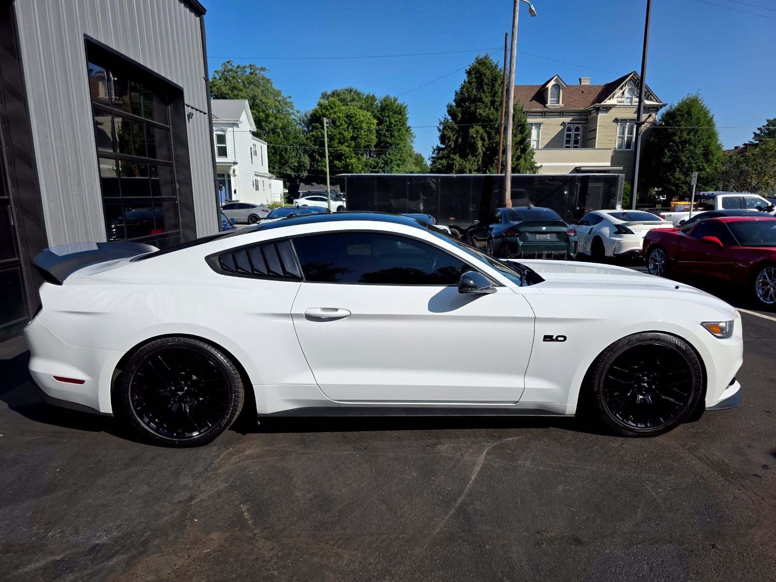 Used 2017 Ford Mustang GT Premium w/ GT Performance Package RWD image 52