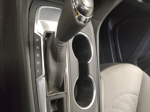 Used 2021 Chevrolet Equinox LS w/ LS Convenience Package FWD image 26