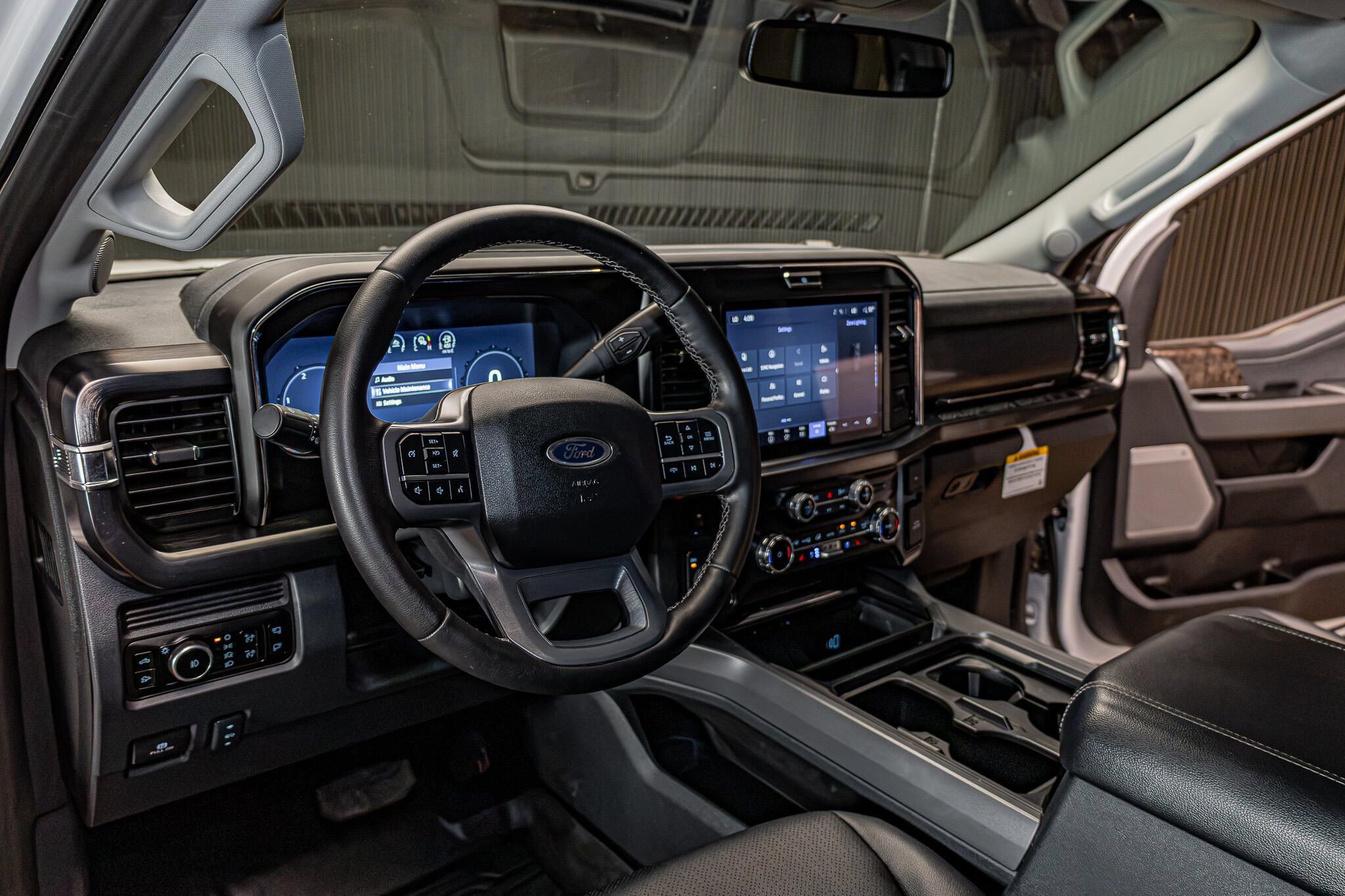 Used 2026 Ford F350 Lariat AWD/4WD image 14