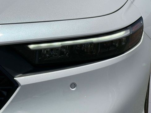 Certified 2025 Honda Accord EX-L image 10