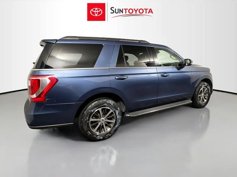 Used 2020 Ford Expedition XLT w/ Equipment Group 202A image 4