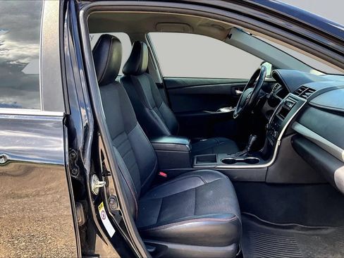 Used 2016 Toyota Camry SE FWD image 28