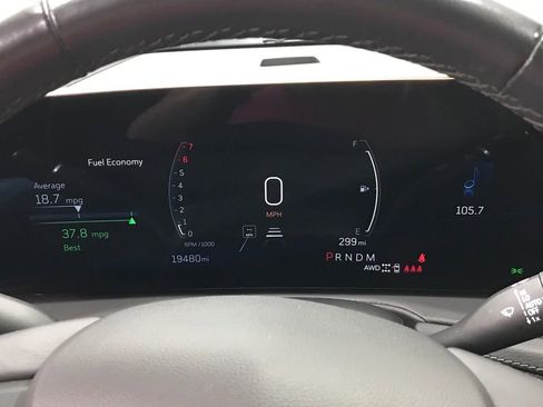 Used 2025 Cadillac XT4 Premium Luxury image 15