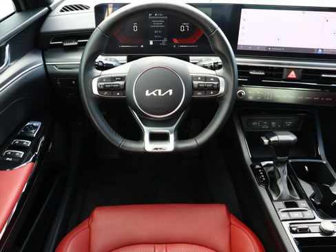 Used 2025 Kia K5 GT-Line w/ GT-Line Premium Package image 9
