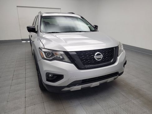 Used 2019 Nissan Pathfinder SL AWD/4WD image 14