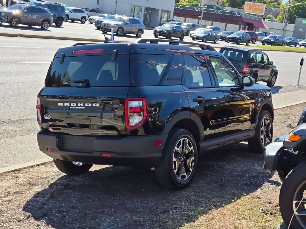 Used 2023 Ford Bronco Sport Outer Banks AWD/4WD image 5