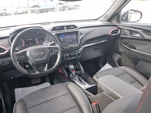 Used 2022 Chevrolet TrailBlazer RS w/ Technology Package FWD image 11