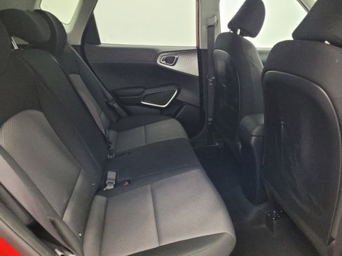 Used 2025 Kia Soul LX FWD image 19