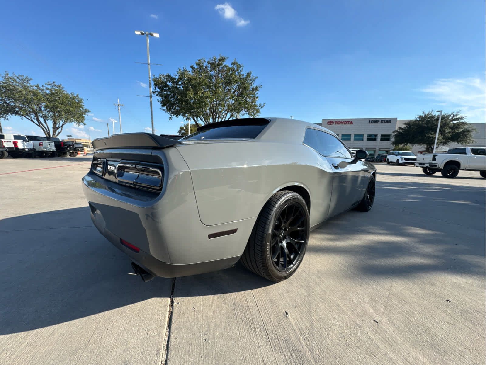 Used 2023 Dodge Challenger R/T RWD image 4