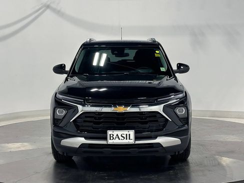 Used 2024 Chevrolet TrailBlazer LT FWD image 9