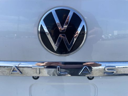 Used 2022 Volkswagen Atlas Cross Sport SEL Premium R-Line image 36