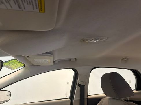Used 2012 Ford Focus SE FWD image 23