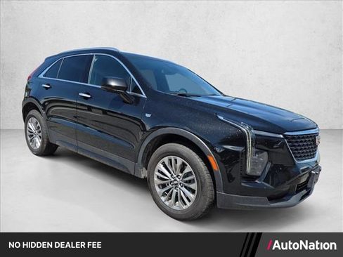 Used 2025 Cadillac XT4 Premium Luxury FWD image 1