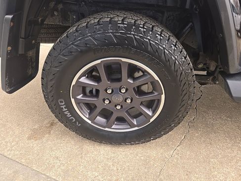 Used 2021 Jeep Gladiator Overland w/ Popular Equipment Package image 31