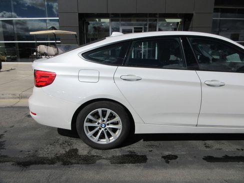 Used 2014 BMW 328i Gran Turismo xDrive image 12