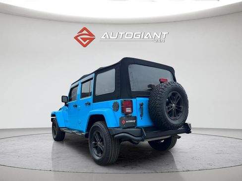 Used 2017 Jeep Wrangler Unlimited Sahara image 5