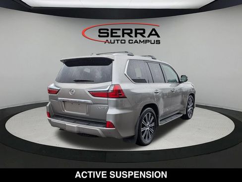 Used 2019 Lexus LX 570 4WD w/ Luxury Package image 14