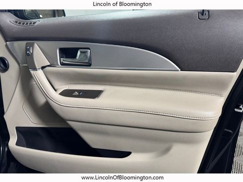 Used 2015 Lincoln MKX AWD w/ Equipment Group 102A image 16