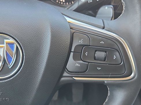 Used 2023 Buick Envision Avenir image 23