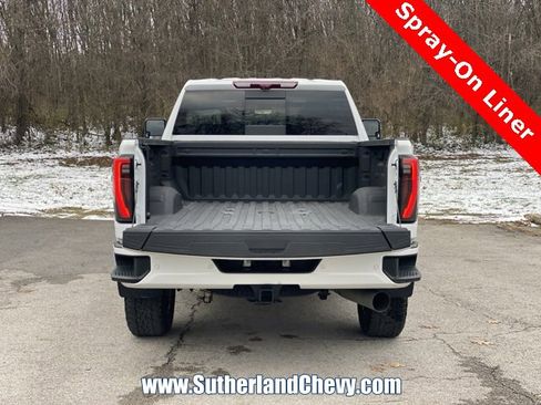 Used 2024 GMC Sierra 2500 AT4 w/ Technology Package image 17