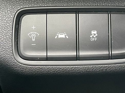 Used 2020 Hyundai Santa Fe SE image 23