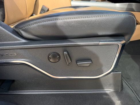 Used 2023 Ford F250 Lariat w/ FX4 Off-Road Package image 25