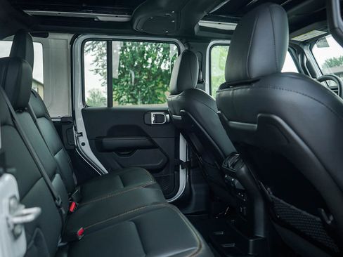 New 2026 Jeep Wrangler Unlimited Sahara AWD/4WD image 12