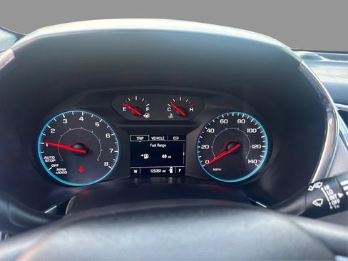 Used 2019 Chevrolet Equinox LS w/ LS Convenience Package FWD image 20
