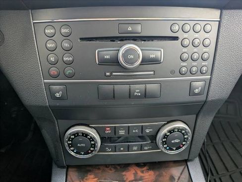 Used 2011 Mercedes-Benz GLK 350 4MATIC image 13
