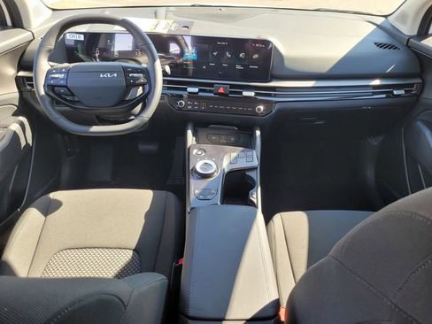 New 2026 Kia Sportage LX image 7