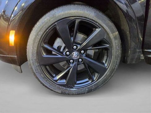 Used 2022 Buick Envision Essence w/ Sport Touring Package image 23