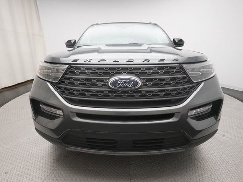 Used 2024 Ford Explorer XLT w/ Equipment Group 202A AWD/4WD image 11