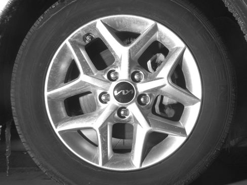 Used 2025 Kia Soul LX w/ LX Technology Package image 13