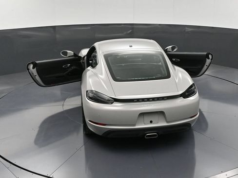 Certified 2024 Porsche 718 Cayman RWD image 31